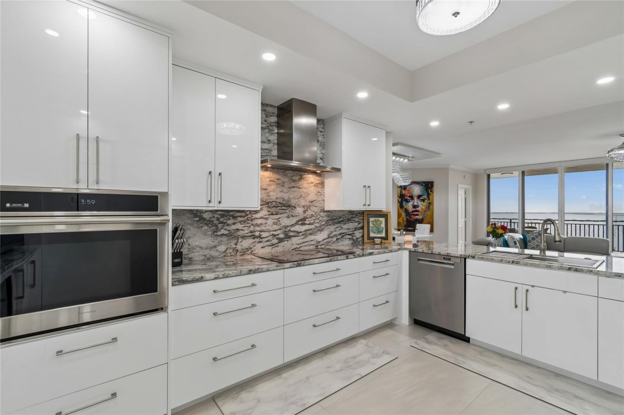 5823 Bowen Daniel Drive, Unit 1103, Tampa, FL 33616 Photo