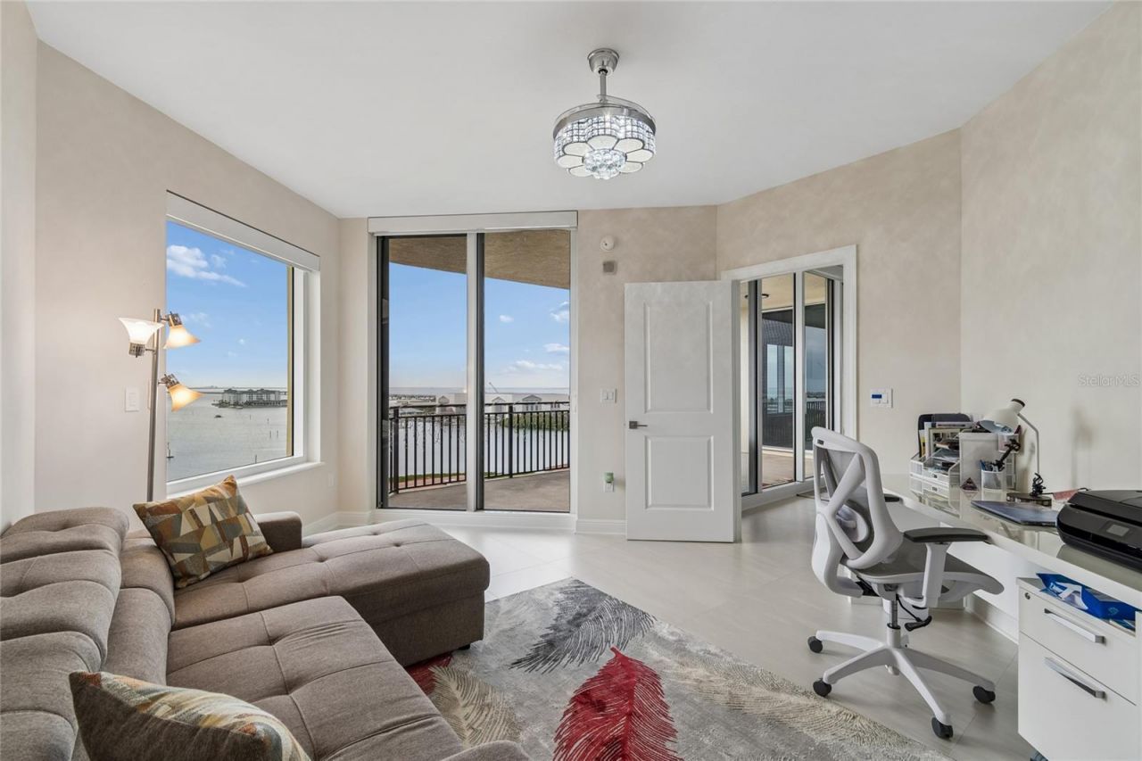 5823 Bowen Daniel Drive, Unit 1103, Tampa, FL 33616 Photo