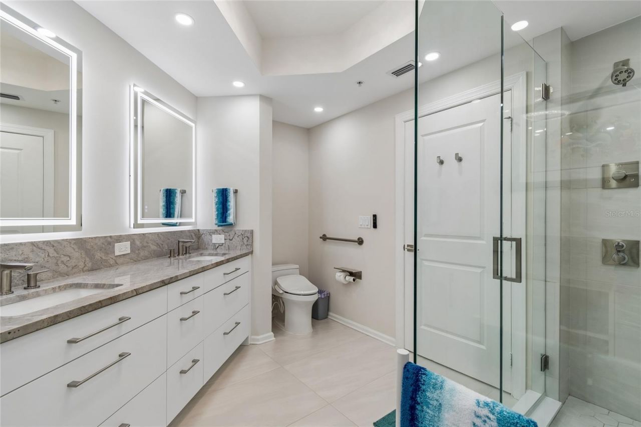 5823 Bowen Daniel Drive, Unit 1103, Tampa, FL 33616 Photo