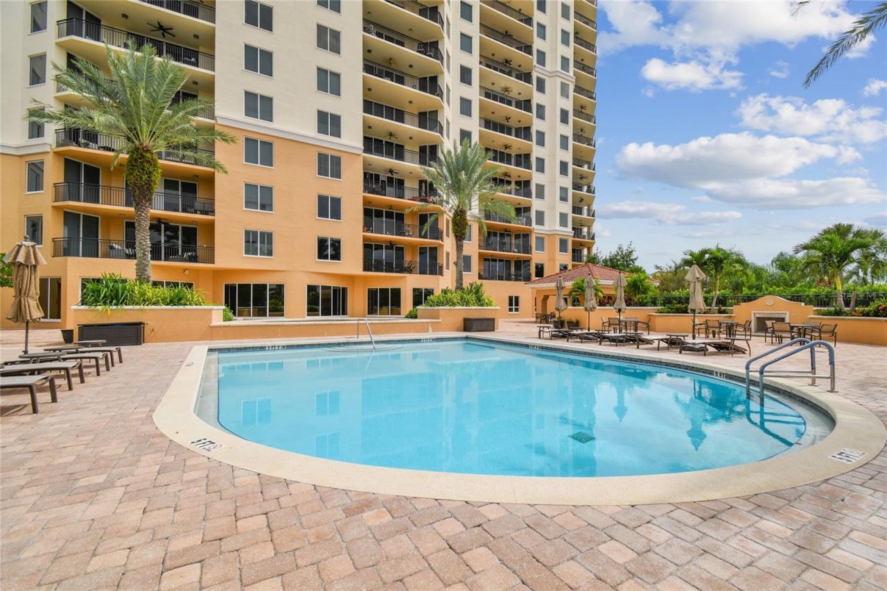 5823 Bowen Daniel Drive, Unit 1103, Tampa, FL 33616 Photo