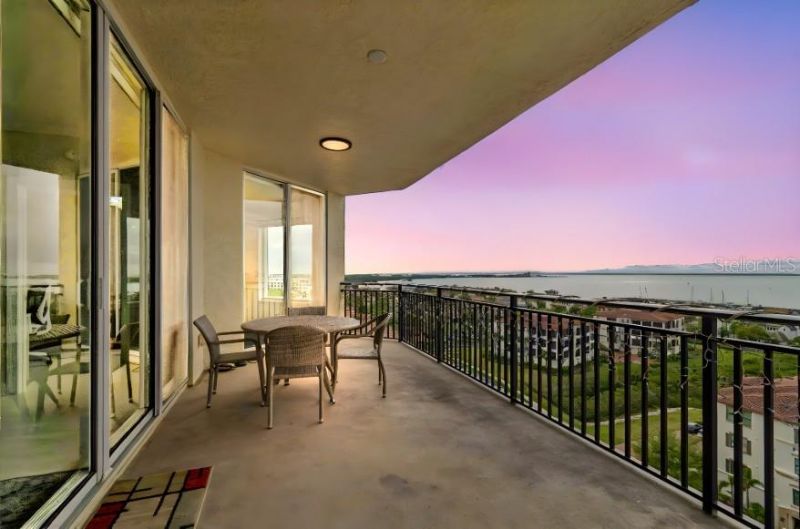 5823 Bowen Daniel Drive, Unit 1103, Tampa, FL 33616 Photo