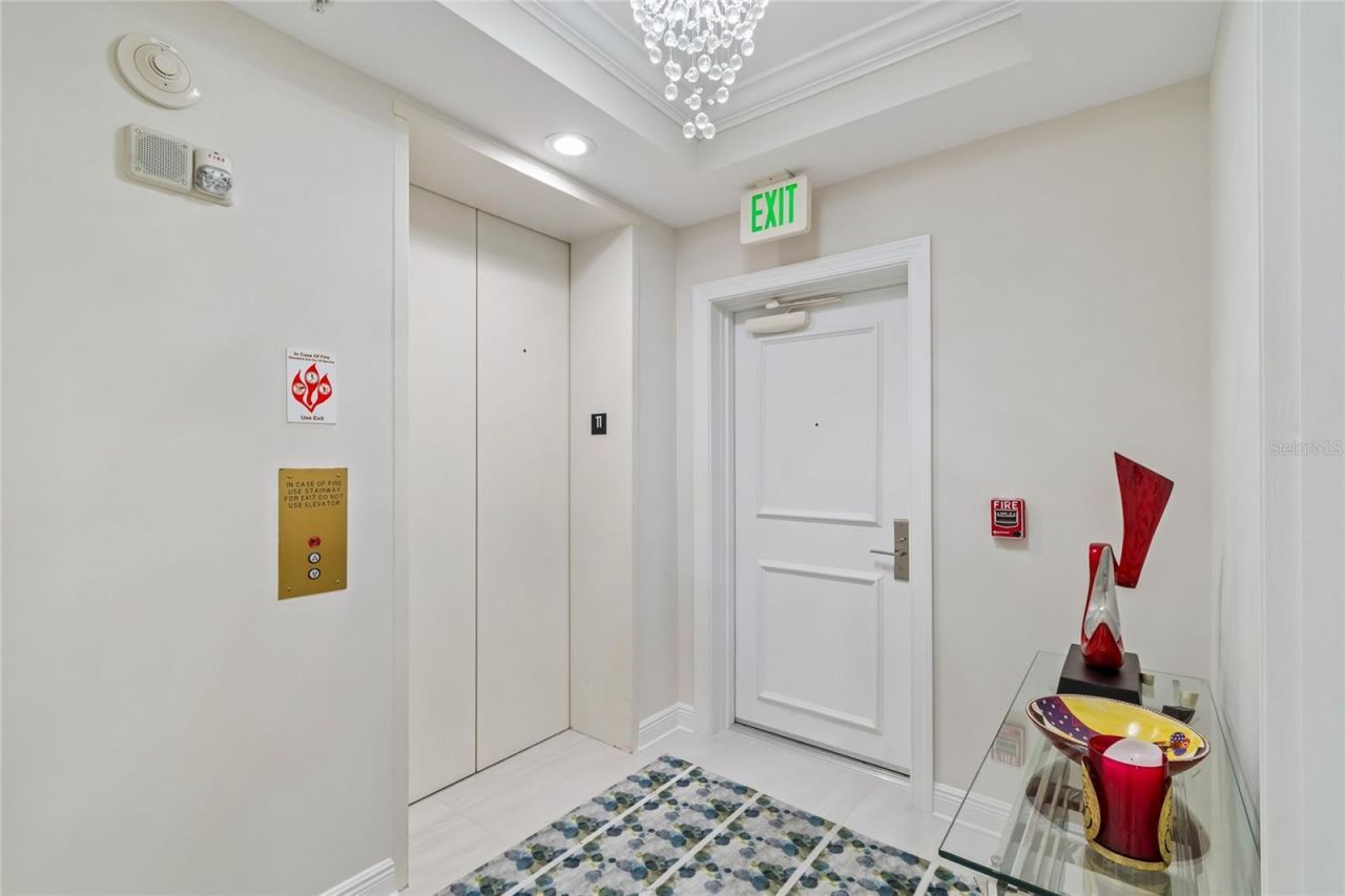 5823 Bowen Daniel Drive, Unit 1103, Tampa, FL 33616 Photo