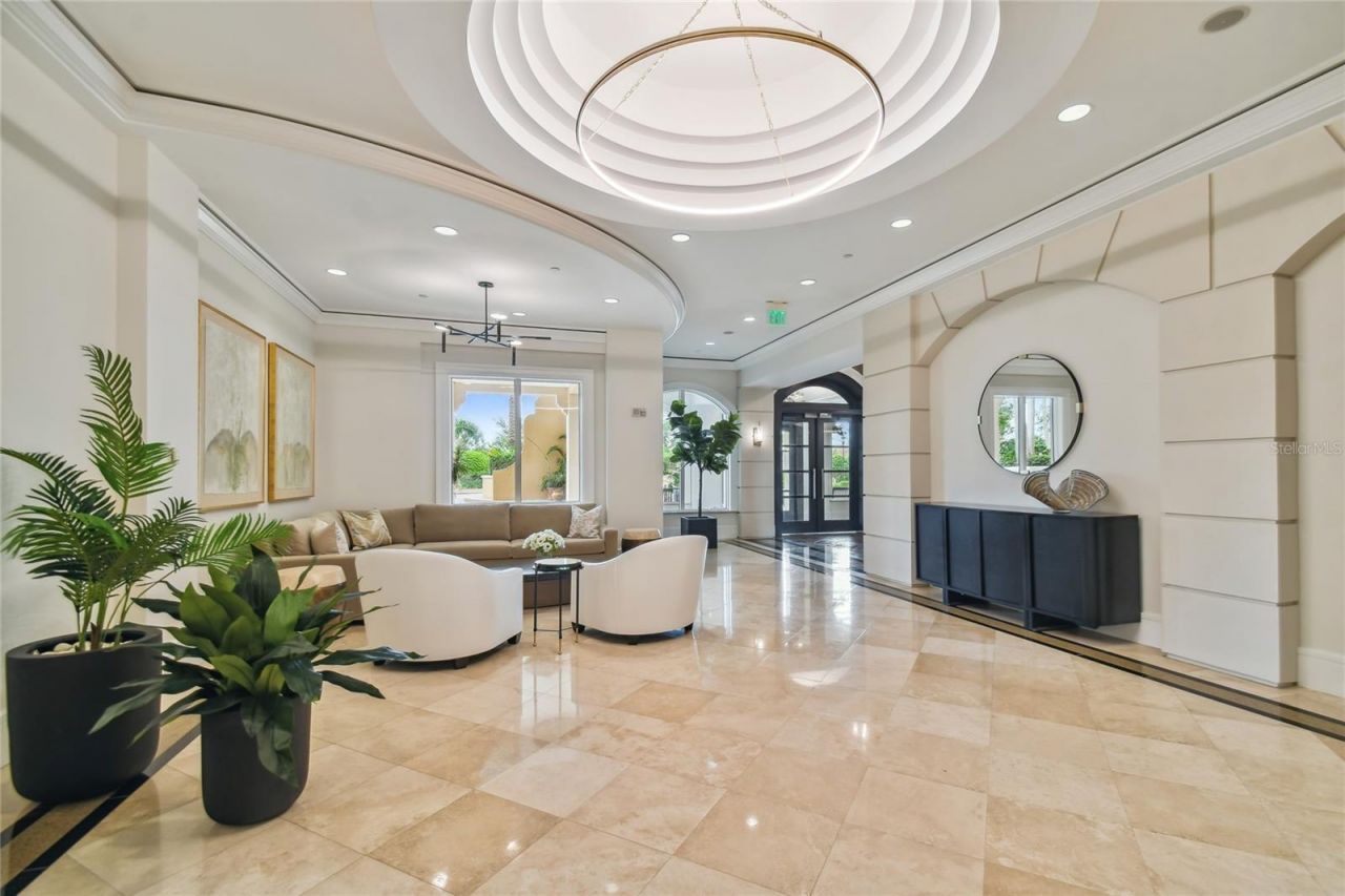 5823 Bowen Daniel Drive, Unit 1103, Tampa, FL 33616 Photo