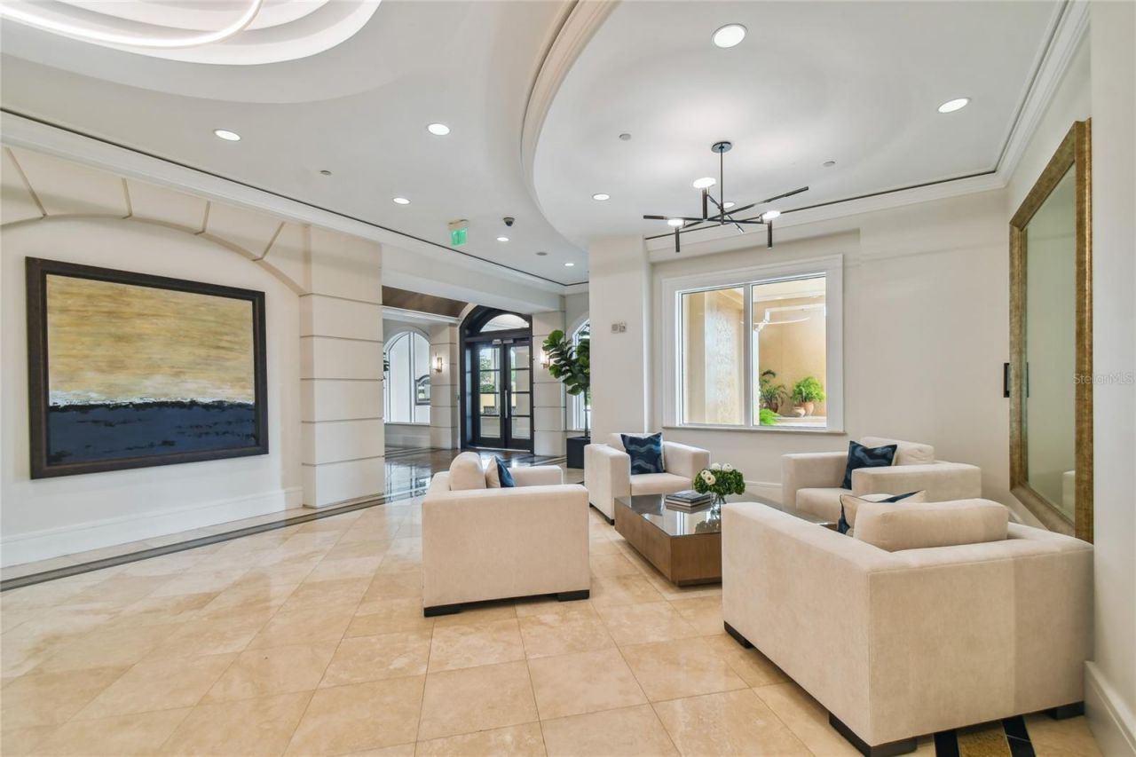 5823 Bowen Daniel Drive, Unit 1103, Tampa, FL 33616 Photo