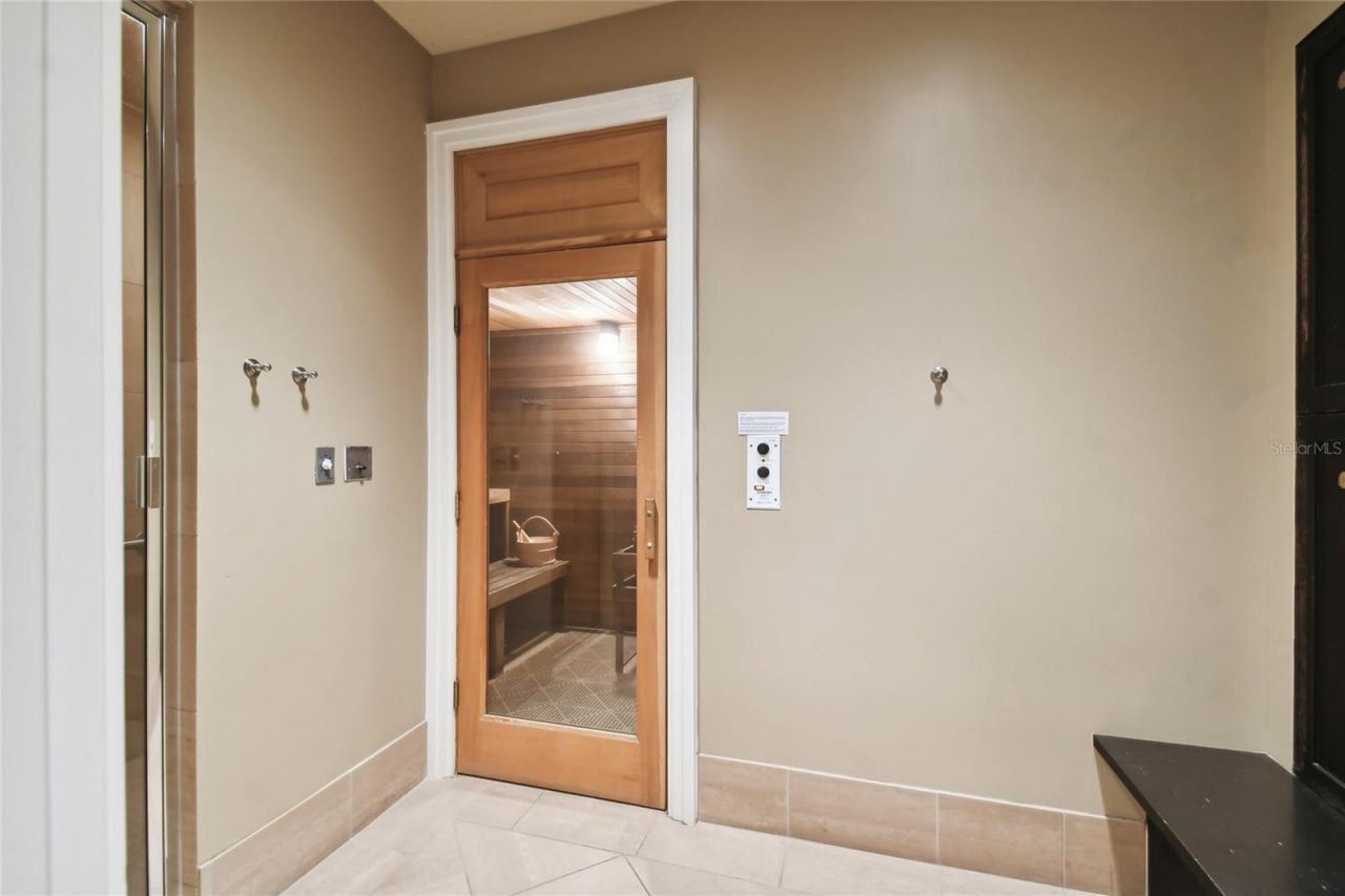 5823 Bowen Daniel Drive, Unit 1103, Tampa, FL 33616 Photo