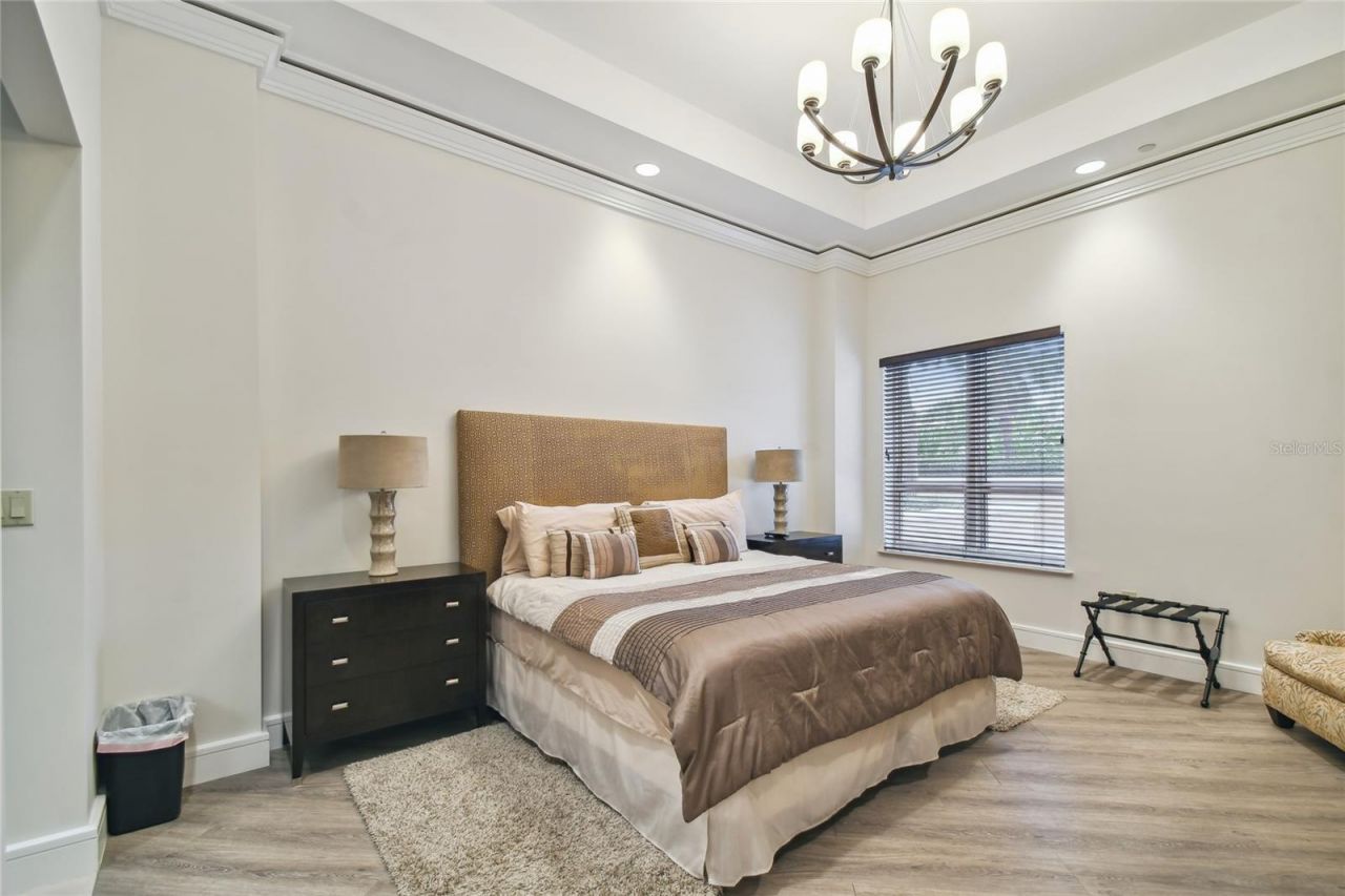 5823 Bowen Daniel Drive, Unit 1103, Tampa, FL 33616 Photo