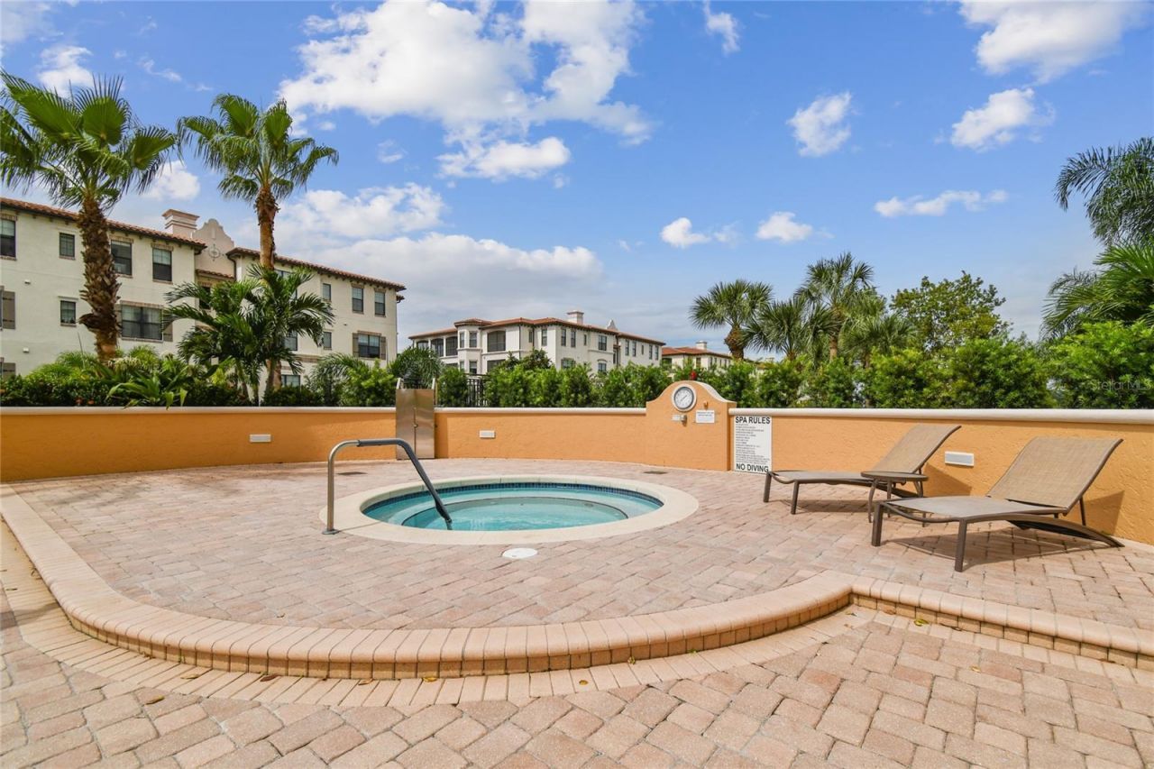 5823 Bowen Daniel Drive, Unit 1103, Tampa, FL 33616 Photo