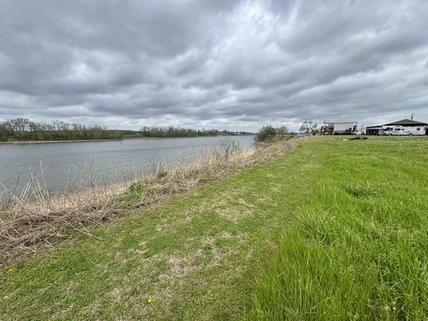 92 DECLAN LN, Savannah, TN 38326