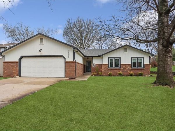 3008 W 28th Street, Lawrence, KS 66047