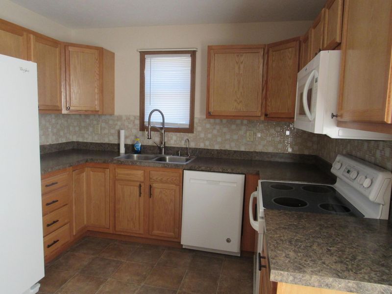 153 E Water Street , Circleville, OH 43113 Photo 4