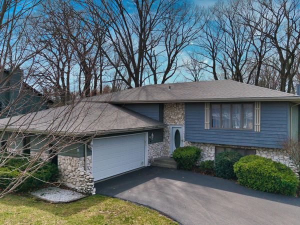 186 Wexford Road, Valparaiso, IN 46385