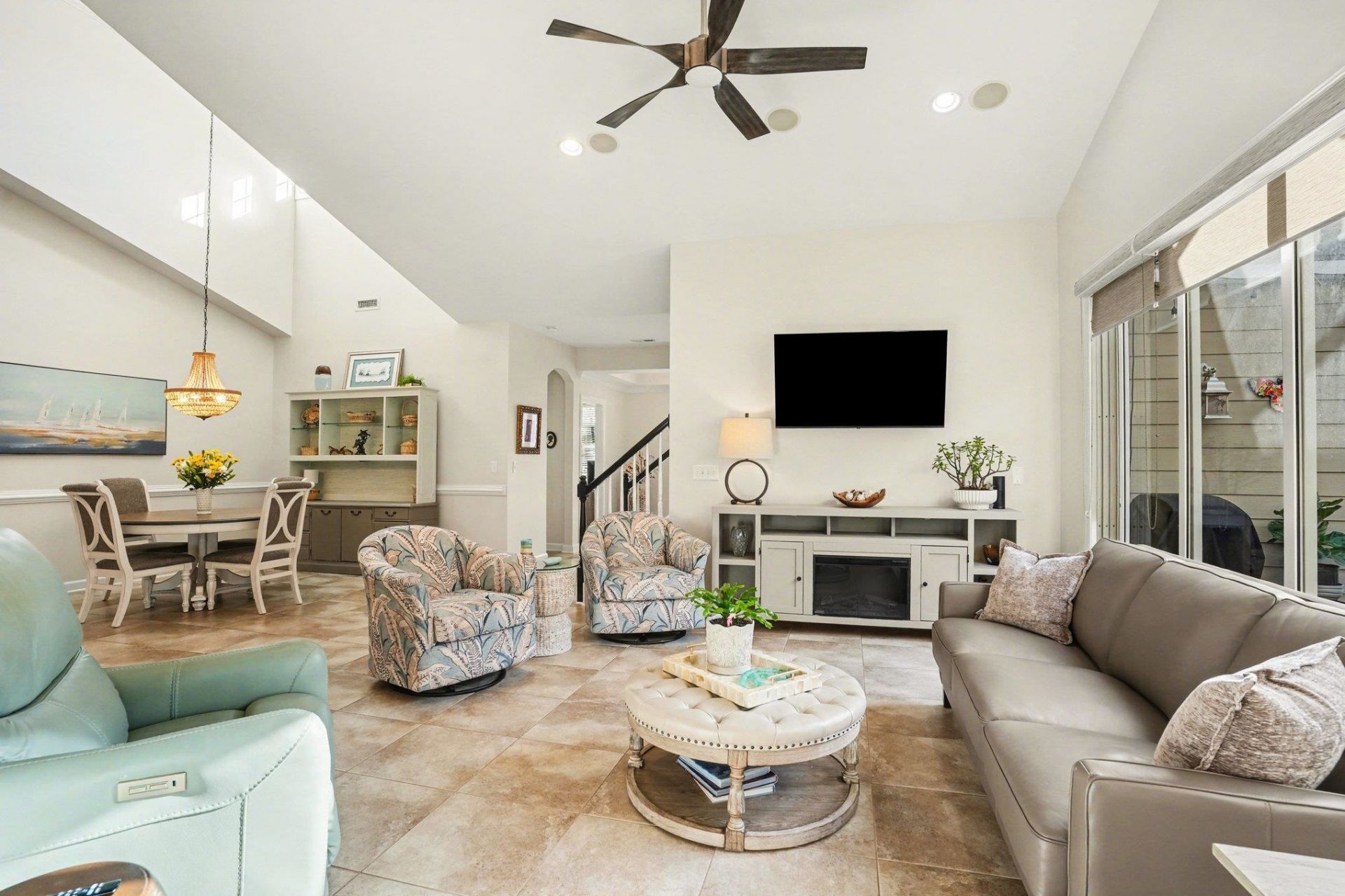 6244 Catalina Dr. Photo 5