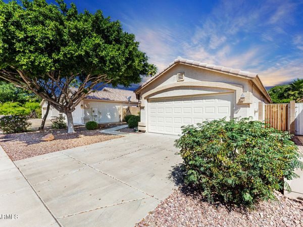 3616 W QUESTA Drive, Glendale, AZ 85310