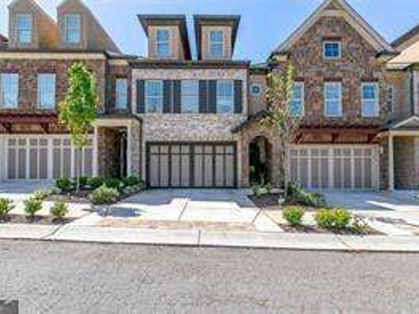 121 Via Roma, Woodstock, GA 30188