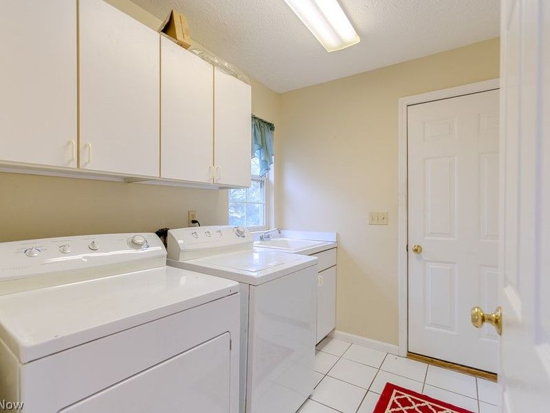 390 Blair Circle , Aurora, OH 44202 Photo 13