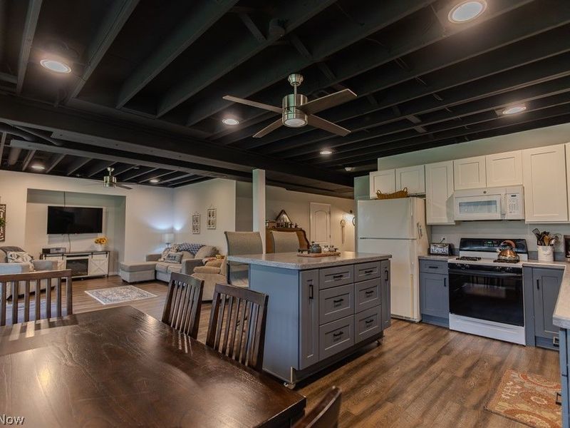 390 Blair Circle , Aurora, OH 44202 Photo 5