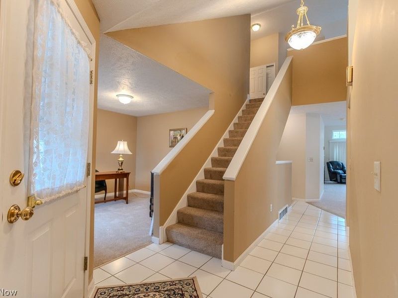 390 Blair Circle , Aurora, OH 44202 Photo 8