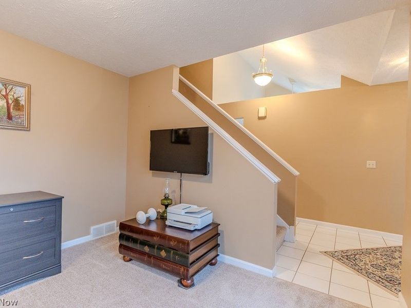 390 Blair Circle , Aurora, OH 44202 Photo 9