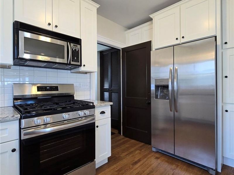 13839 Clifton Boulevard, Unit 2, Lakewood, OH 44107 Photo 20