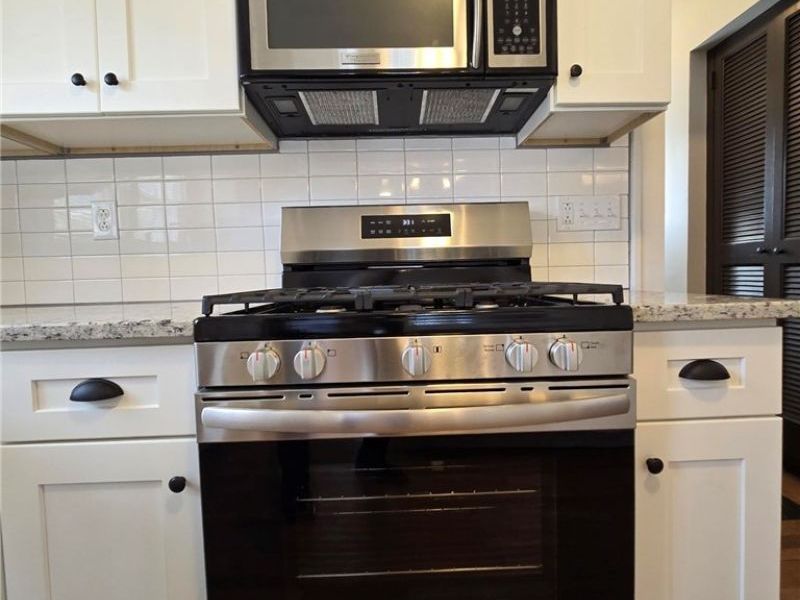 13839 Clifton Boulevard, Unit 2, Lakewood, OH 44107 Photo 22