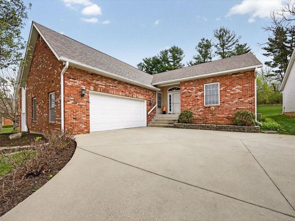 2440 N Stonelake Circle, Unit 37, Bloomington, IN 47404
