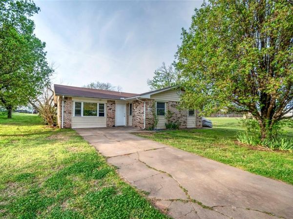 622 W 10th Street, Stroud, OK 74079