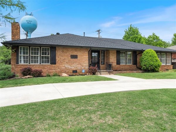 1835 Drakestone Avenue, Nichols Hills, OK 73120