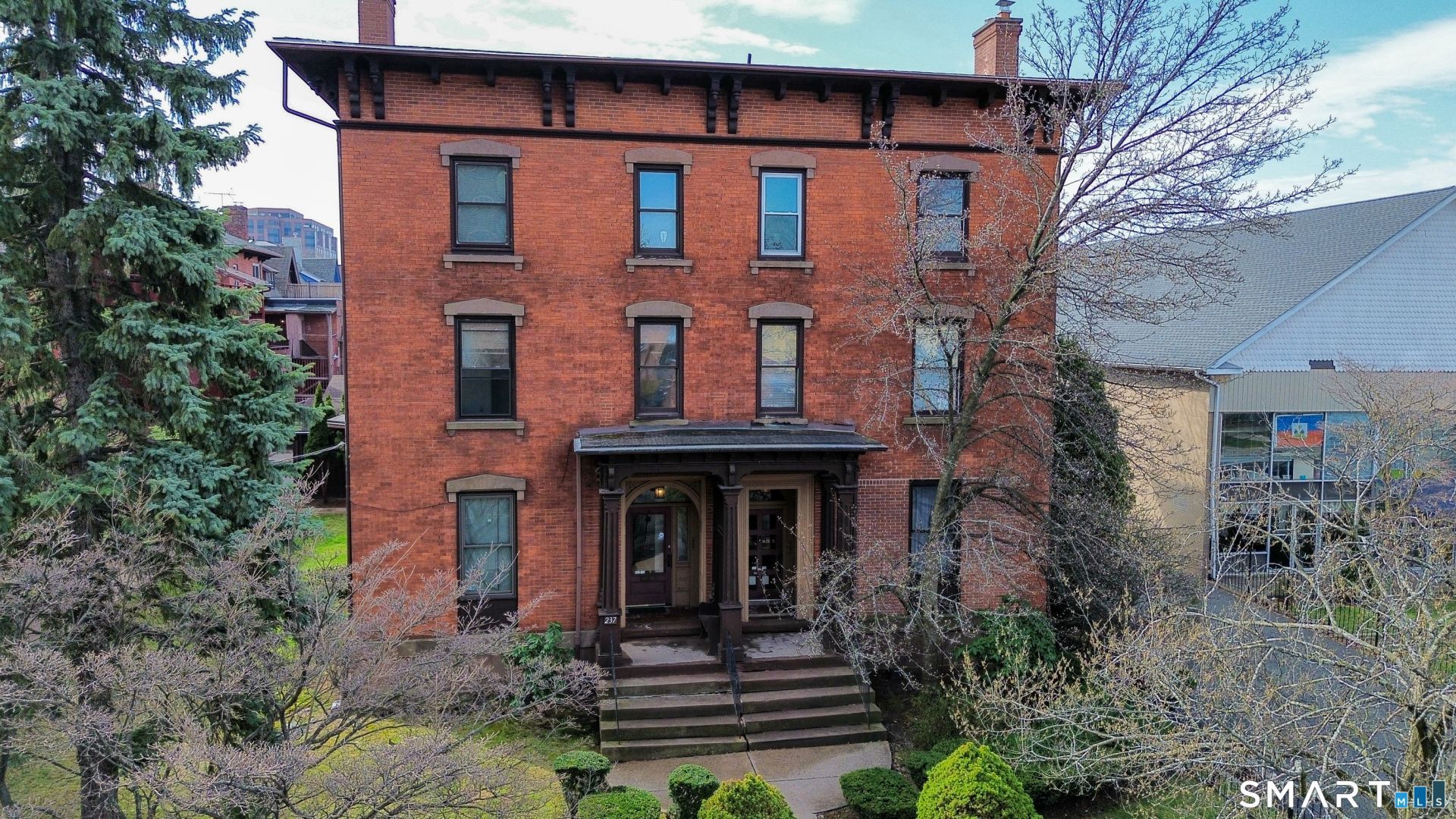 239 Farmington , Unit B, Hartford, CT 06105 Main Photo