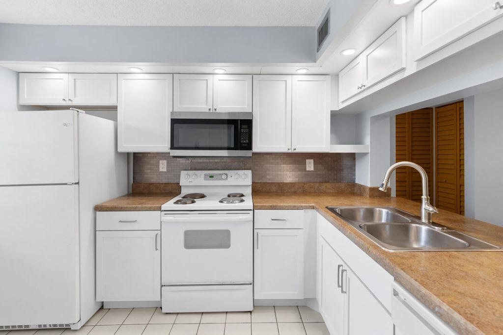 12962 Briarlake Drive, Unit 103, Palm Beach Gardens, FL 33418 Photo