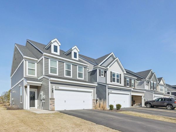 18528 60th Avenue N, Plymouth, MN 55446