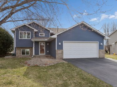 9019 Tamarack Lane, Rockford, MN 55373