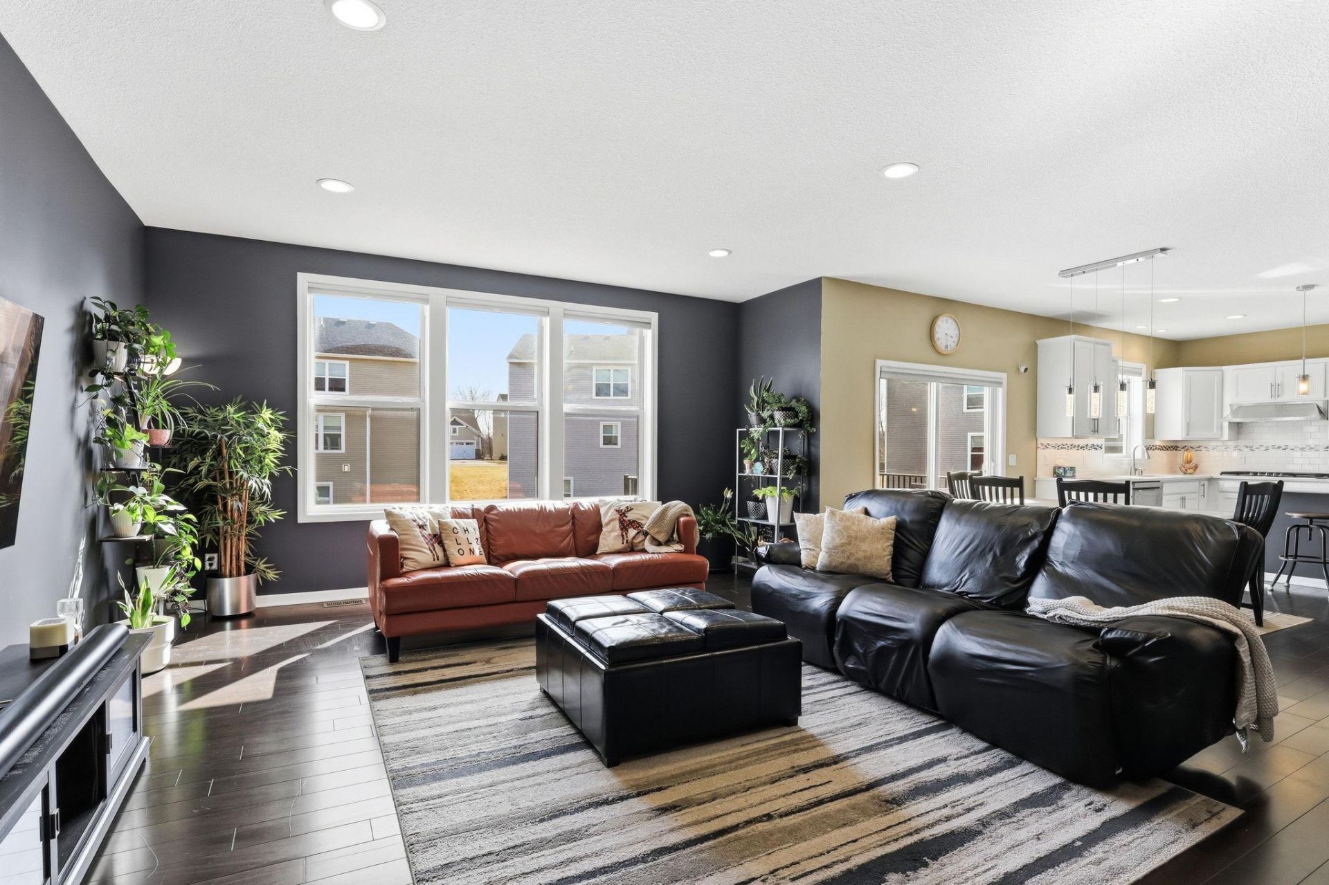 671 Devine Drive, New Brighton, MN 55112