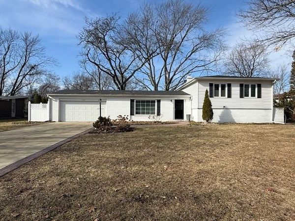 2724 N Country Club Terrace Terrace , Rockford, IL 61103