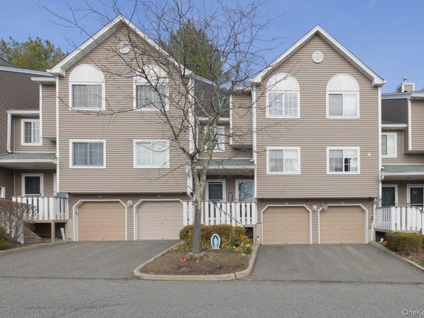 42 Eagle Ridge Way , Nanuet, NY 10954