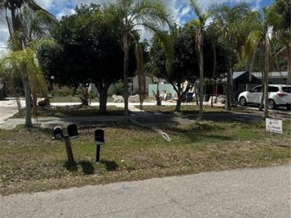 11129 Safari DR , BONITA SPRINGS, FL 34135