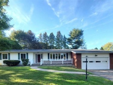 6 Indian Mound Drive, Whitesboro, NY 13492