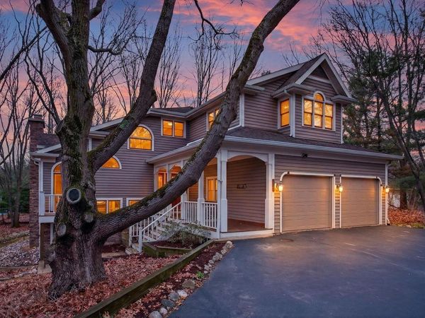 3140 Wild Dunes Path, Stevensville, MI 49127