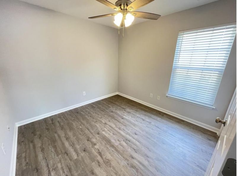 4996 Southgate Pkwy. Photo 10