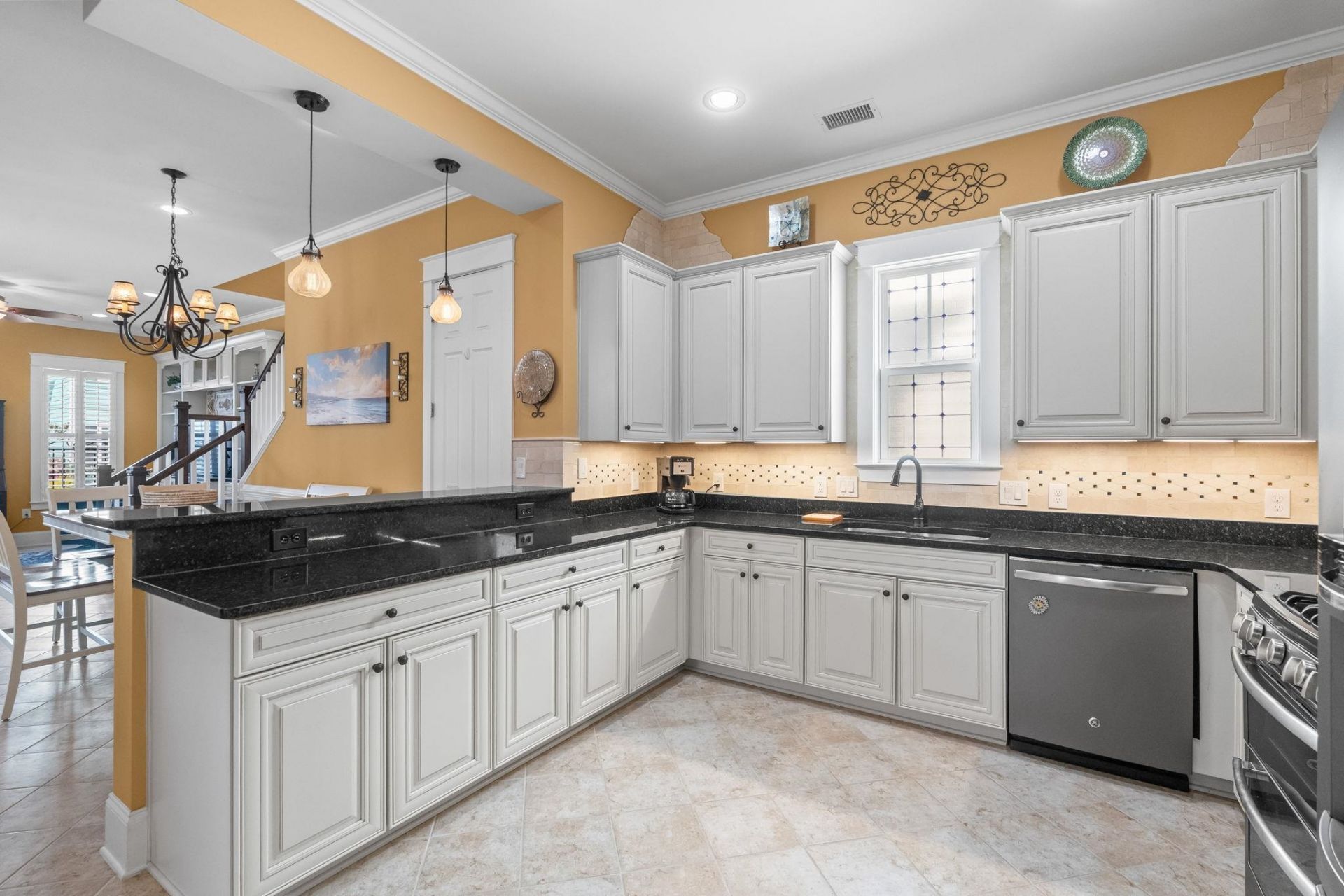 774 Johnson Ave.  Photo 19