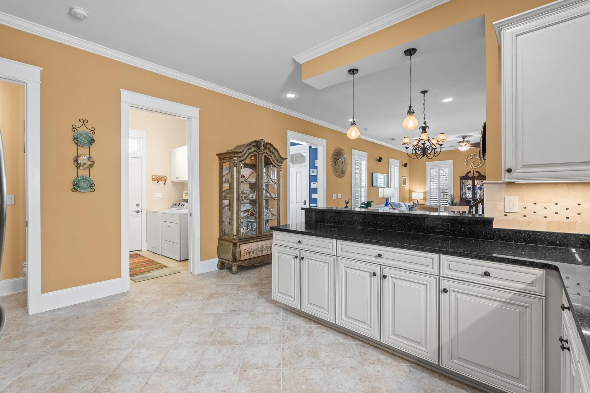 774 Johnson Ave.  Photo 21