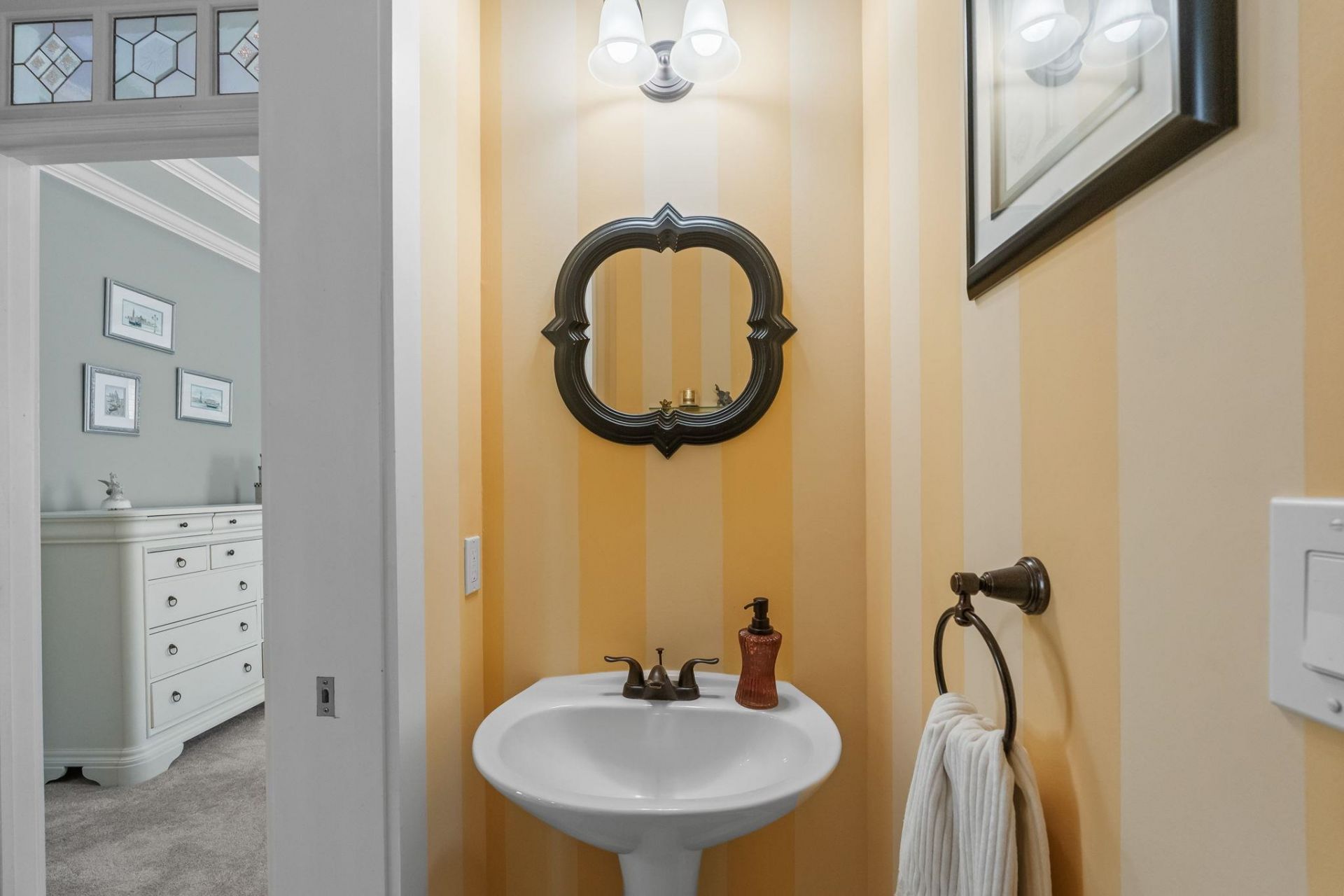 774 Johnson Ave.  Photo 23