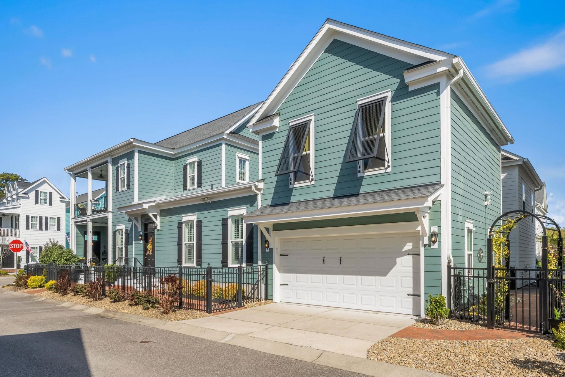 774 Johnson Ave.  Photo 4