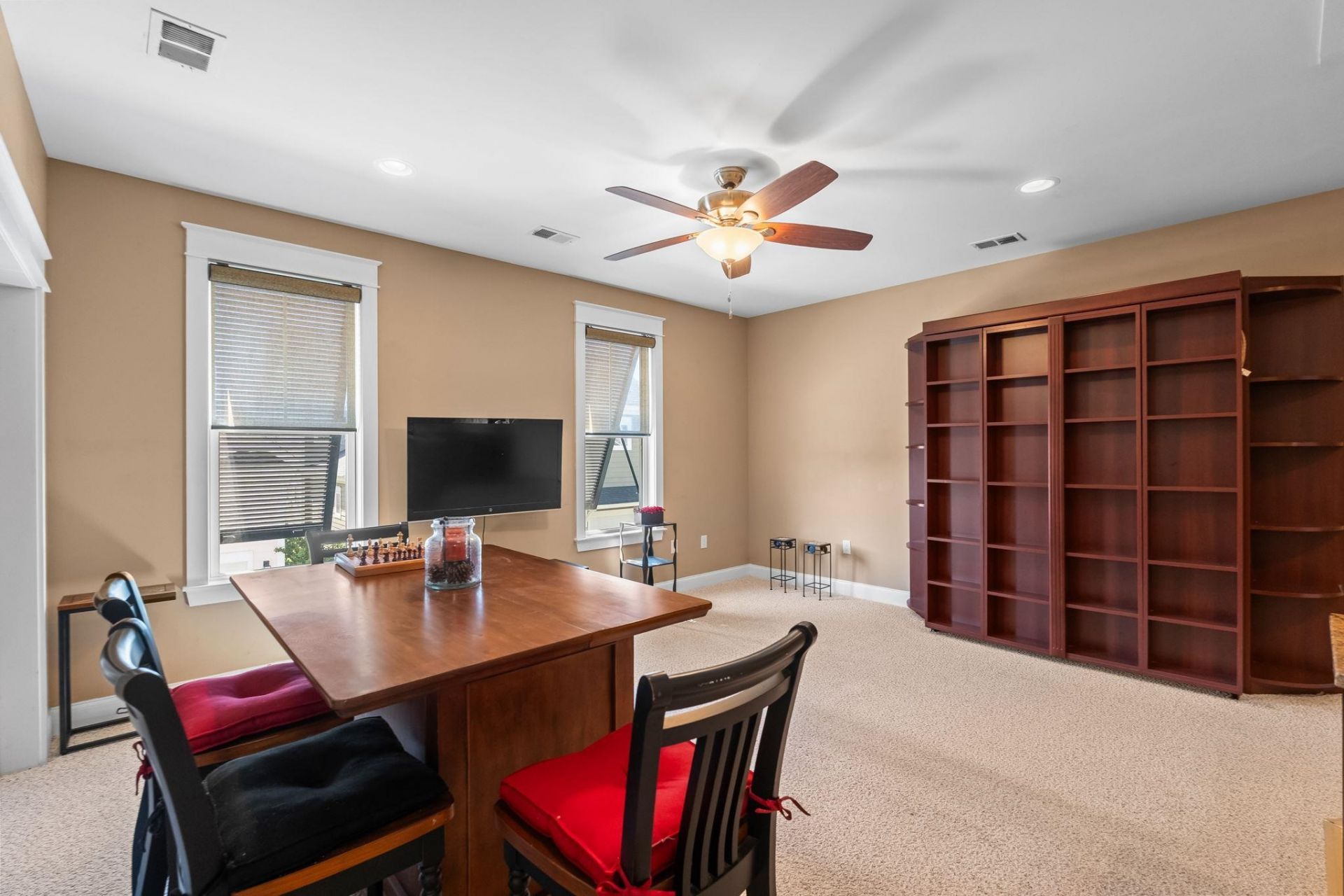 774 Johnson Ave.  Photo 47