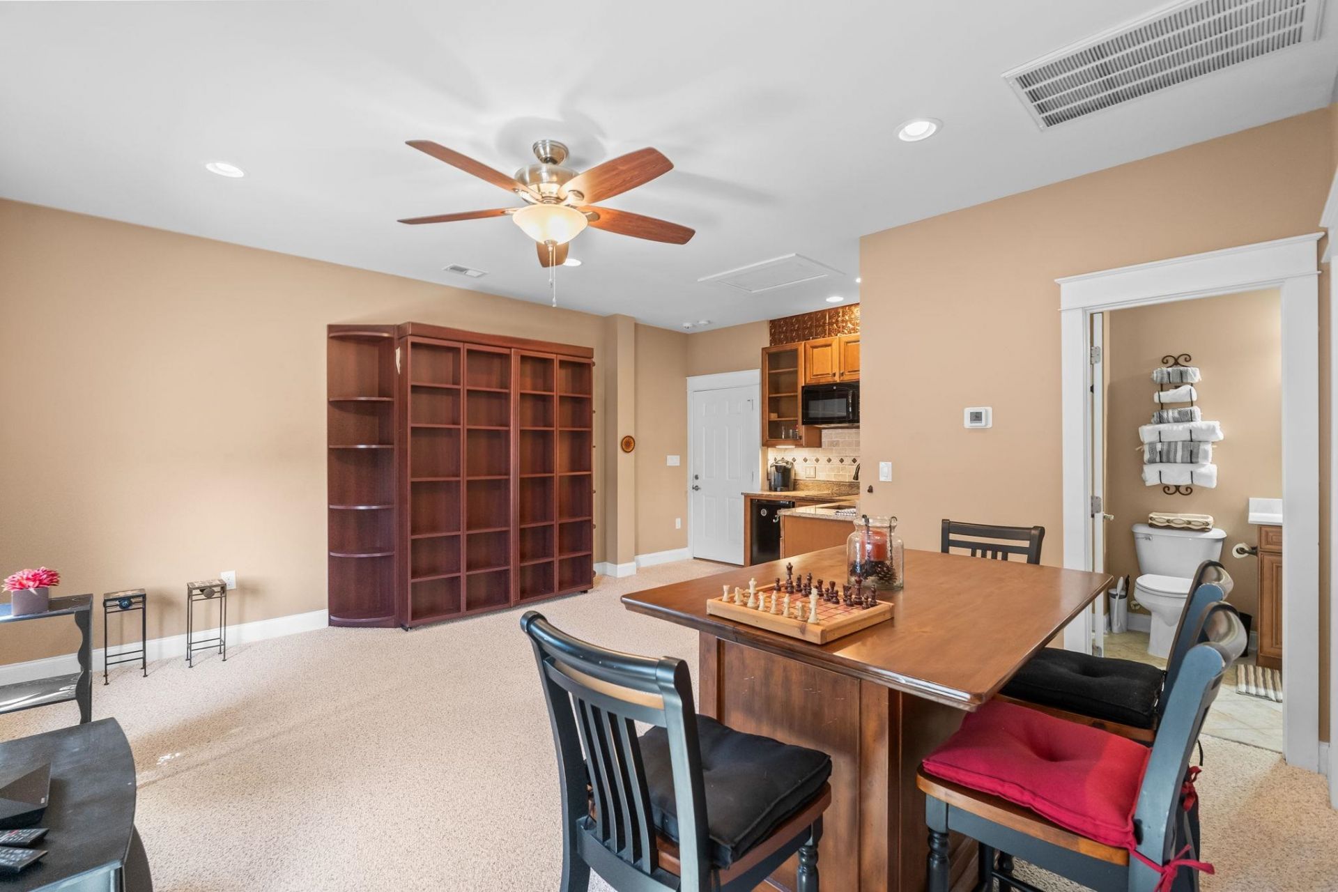 774 Johnson Ave. Photo 48