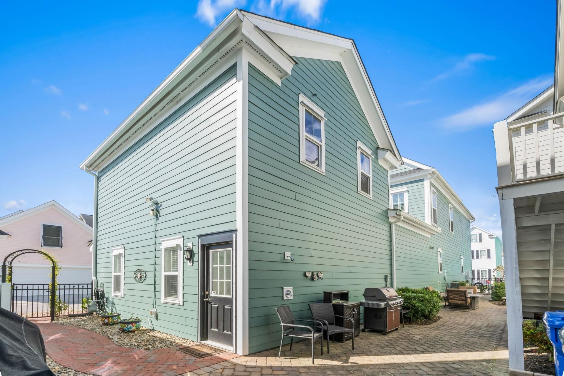 774 Johnson Ave.  Photo 53