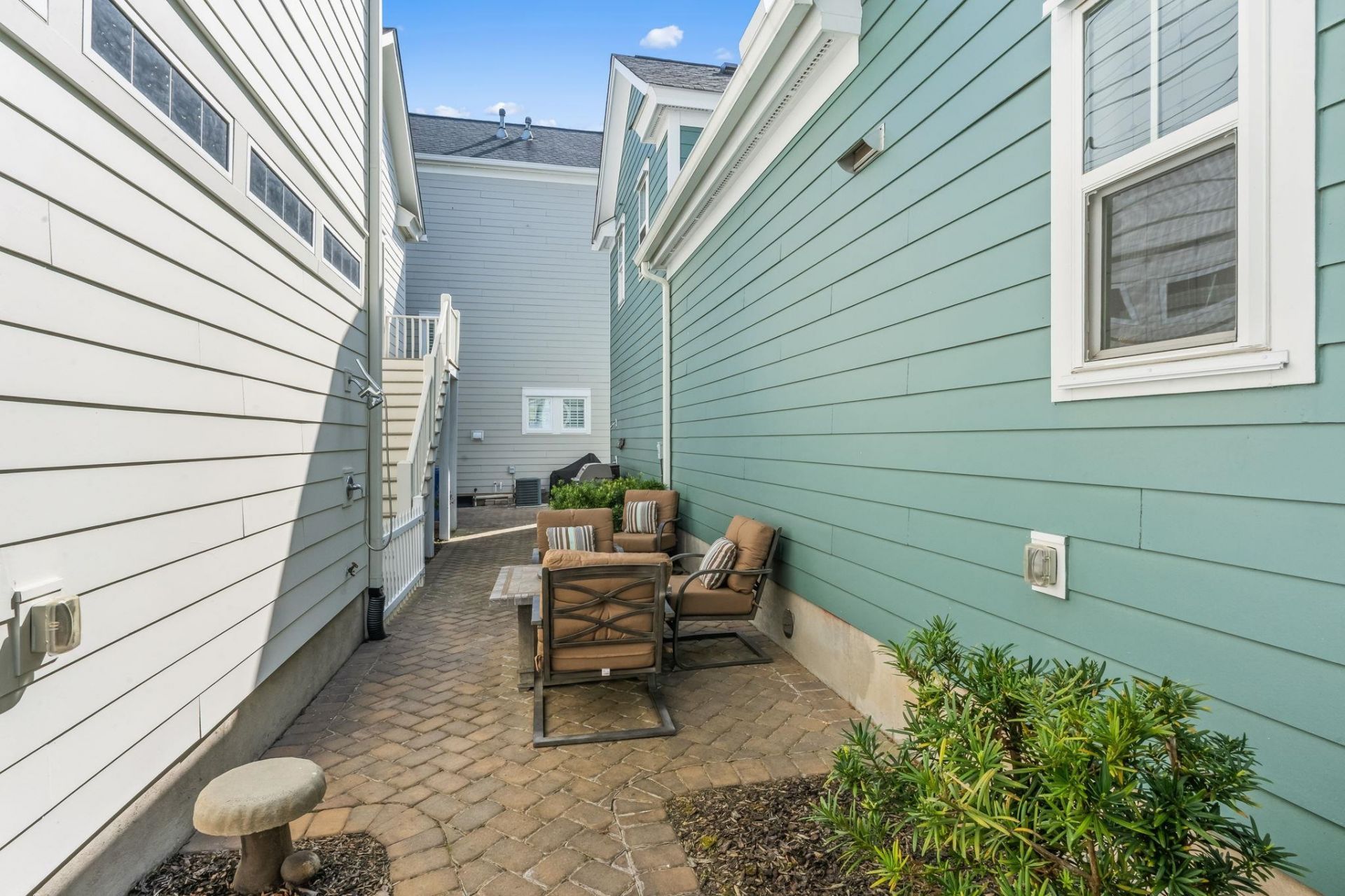 774 Johnson Ave.  Photo 54