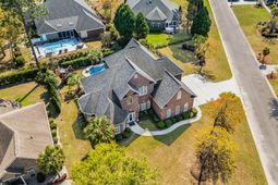 900 Berwick Ln.  photo 4