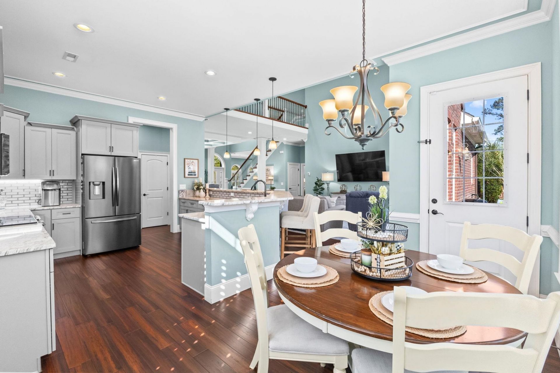 900 Berwick Ln.  Photo 32