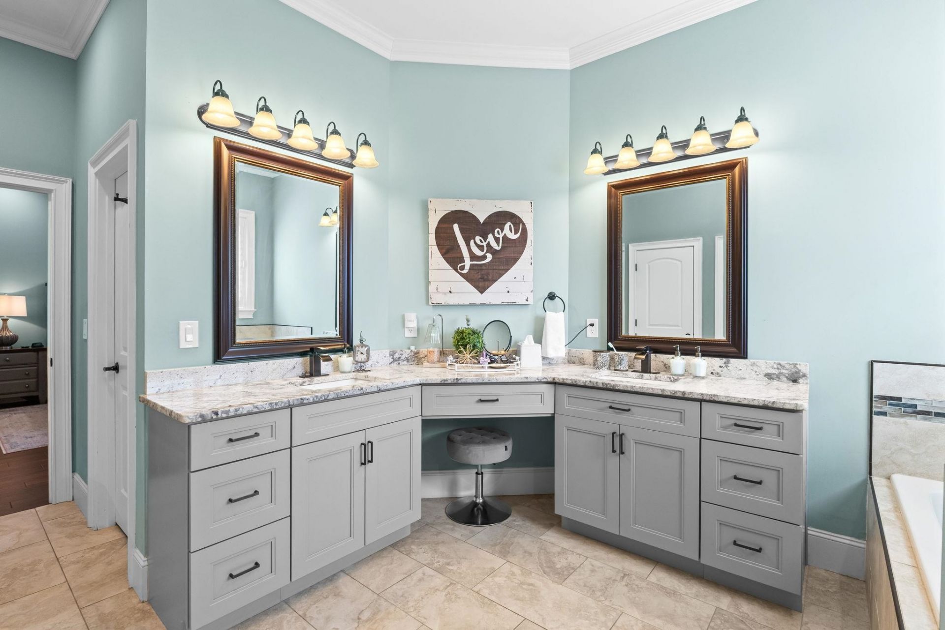 900 Berwick Ln.  Photo 46