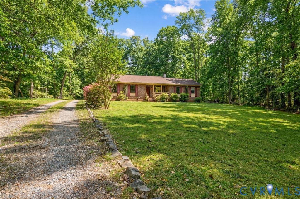4725 E Grey Fox Circle Goochland, VA 23065
